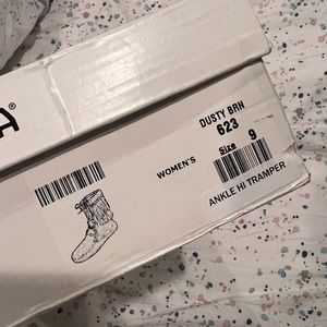 Minnetonka Tramper Ankle Boots